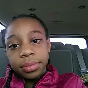 Meet your Posher, Monique